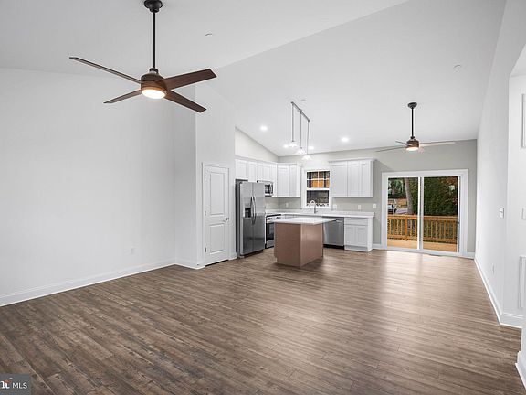 4th image of 12169 Laramie Ln