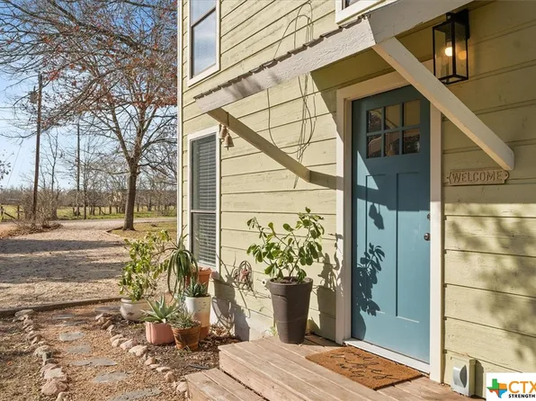 1283 Martindale Falls Rd, Martindale, TX 78655