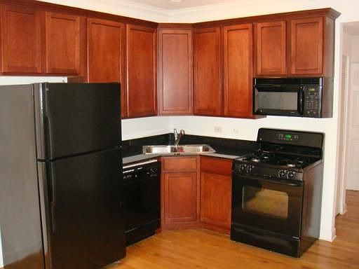 3rd image of 3244 N Clifton Ave