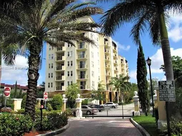 9021 SW 94th St APT 606, Miami, FL 33176