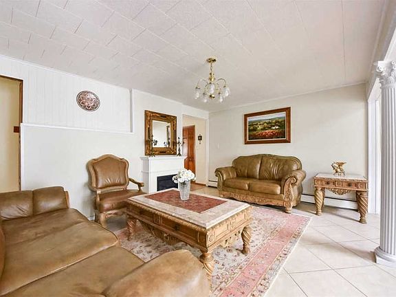 5th image of 62 Lion Ln