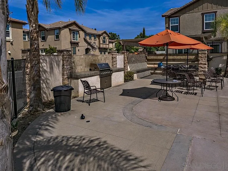 474 Prosperity Dr — Photo 13