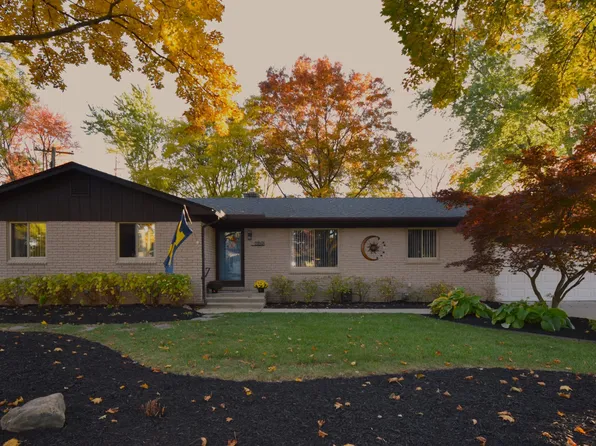 27891 Peppermill Rd, Farmington Hills, MI 48331