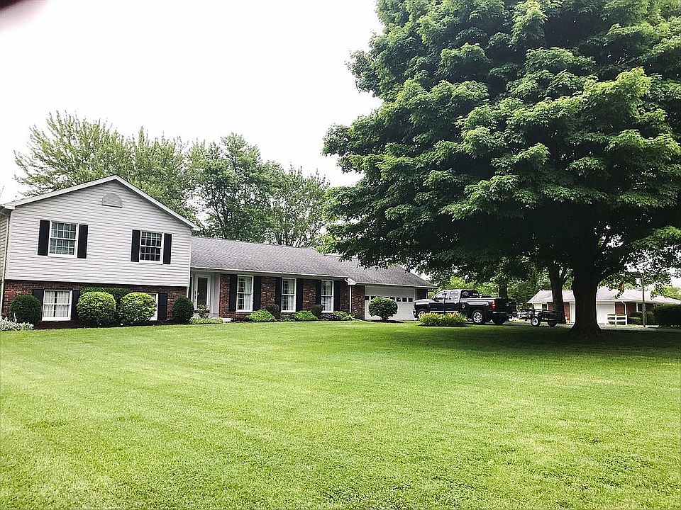 Beautiful home on 3 acres