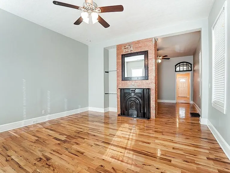 513 Thornton St — Photo 2