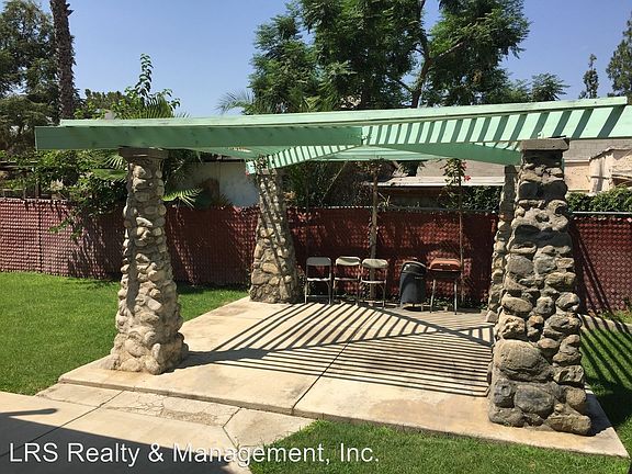 3rd image of 25095 Redlands Blvd