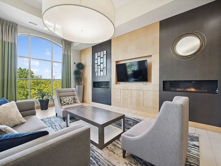 Evanston_amenity_clubroom (2)