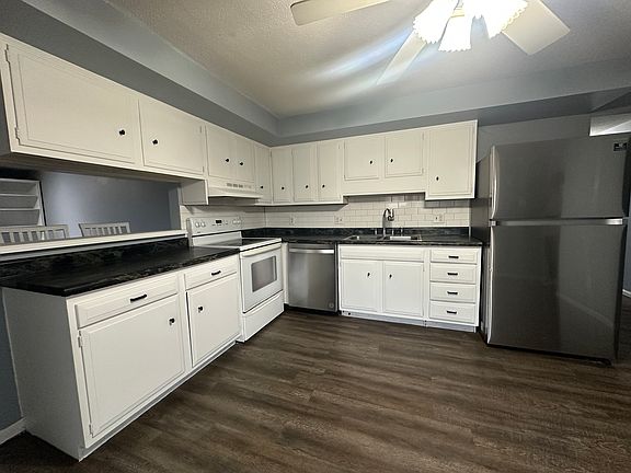 4th image of 3810 Darwood Ct