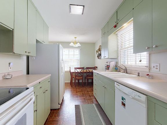 4th image of 1624 Carroll Ave