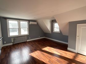 118 Spring St, Garfield, NJ