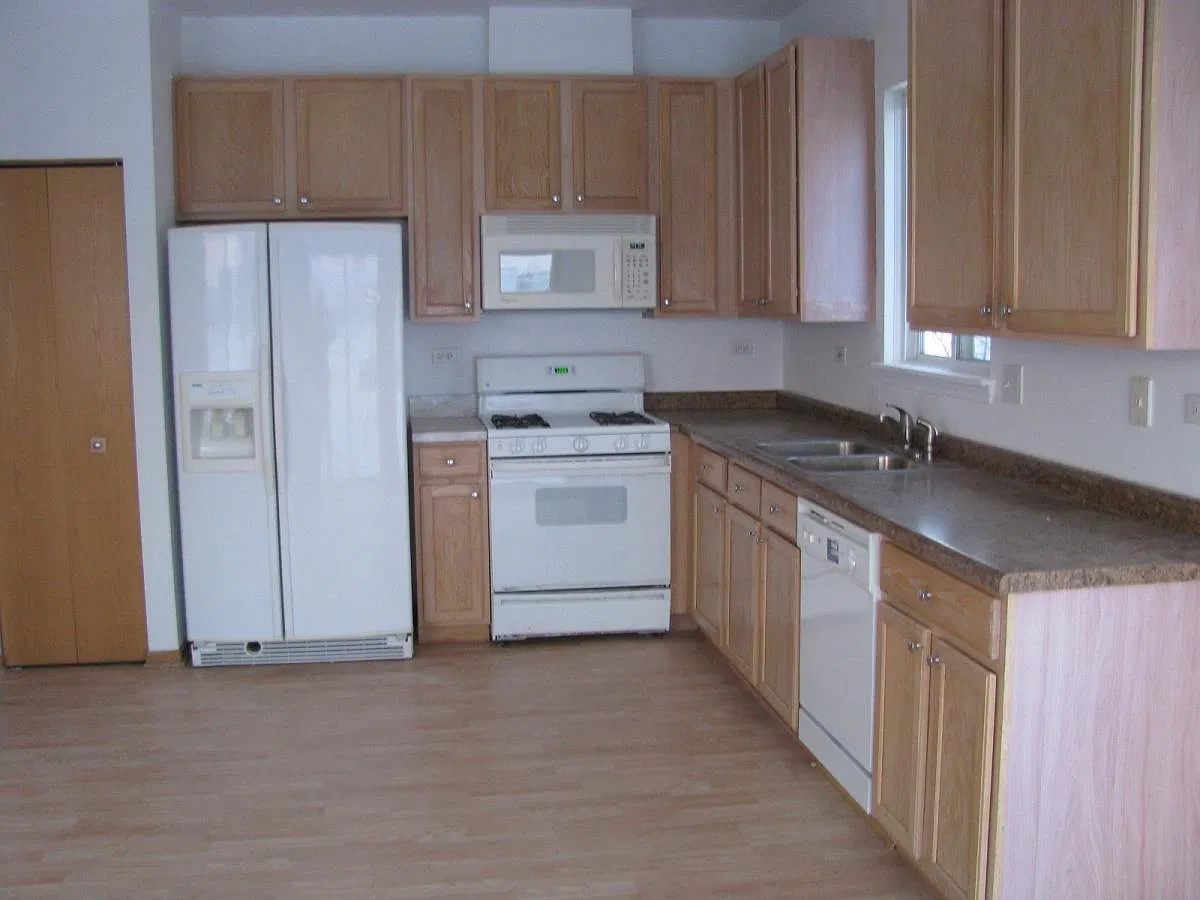 4 bed, 3.5 bath, 2600 sqft, $3,600 — Photo 4