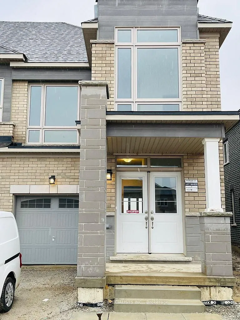 4 bed, $3,000 — Photo 1