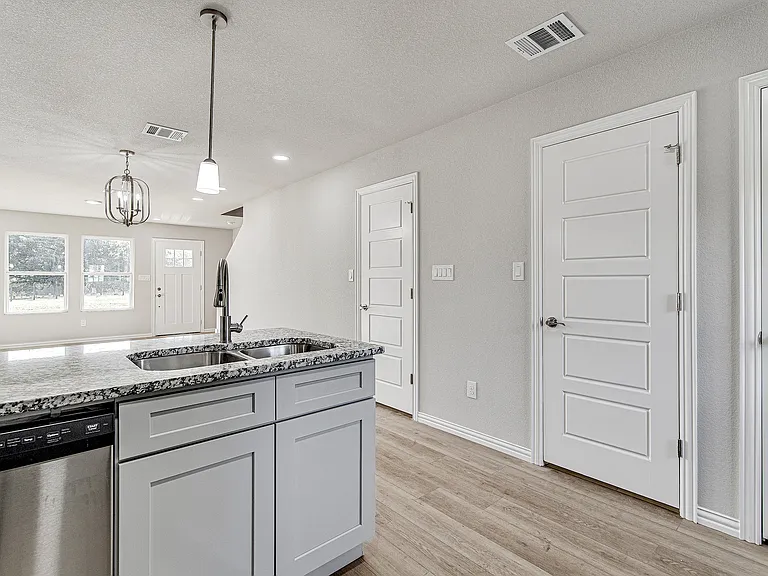 406 Grand Ave — Photo 11