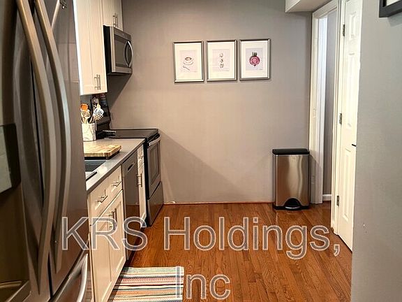 4th image of 229 Aspen St