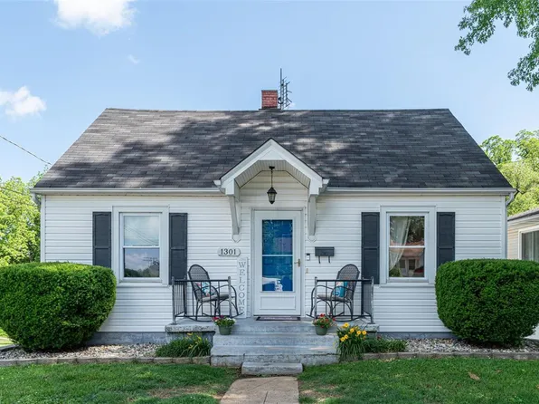 1301 E 3rd St, Washington, MO 63090