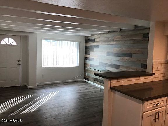 5th image of 721 E Sierra Vista Dr APT 1