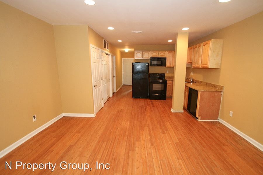 1st image of 1928 W Diamond St #A