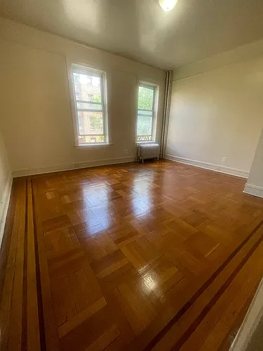 2100 Beekman Pl #4 Photo 1