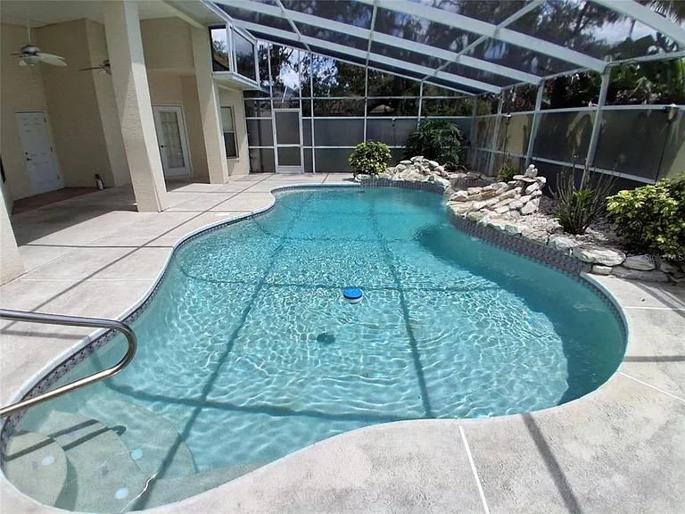 3392 Saint Ives Blvd — Photo 13