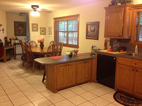 Kitchen/Dining