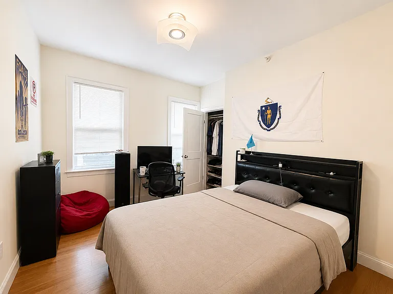 39 Millmont St #2 — Photo 6