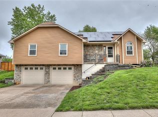 414 NW 72nd Ter, Kansas City, MO 64118