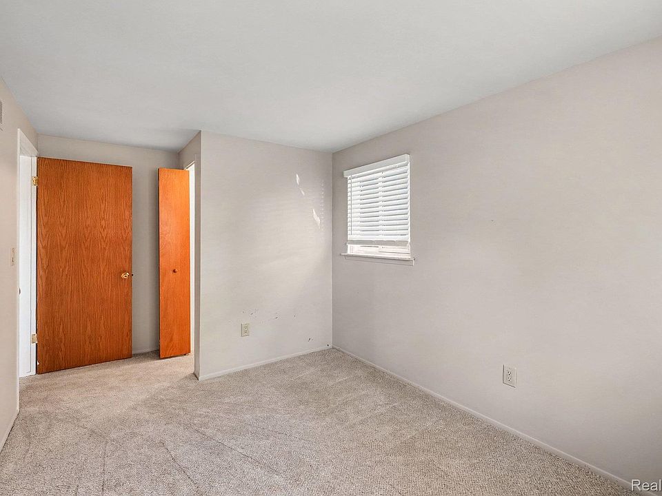 24615 Orchid St, photo 13