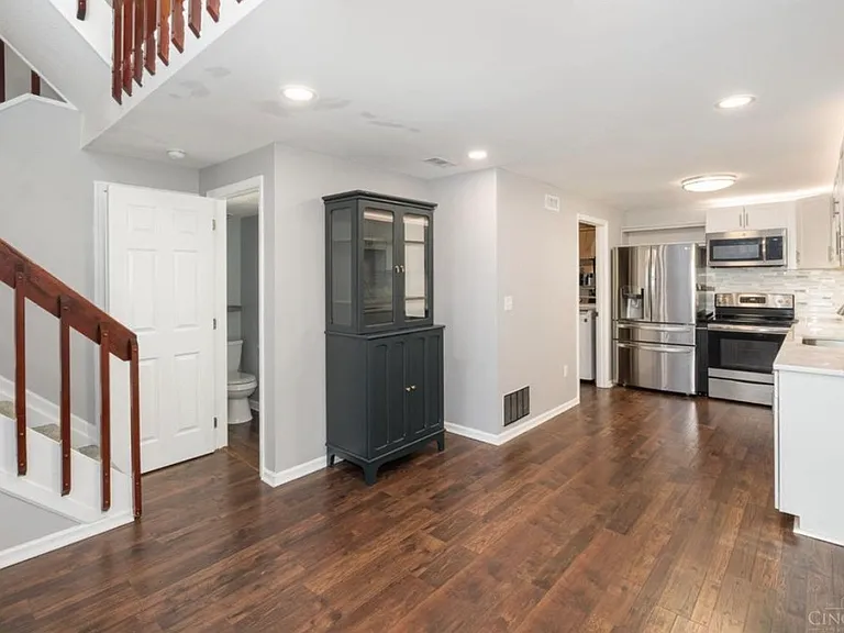 2133 Deerfield Pl #2 — Photo 8