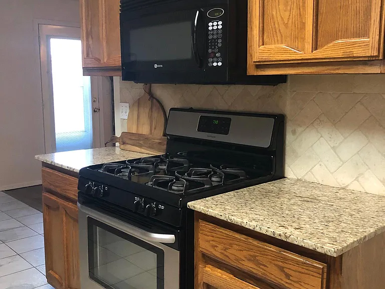 Microwave oven.
