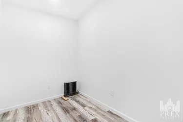 Rented by R New York