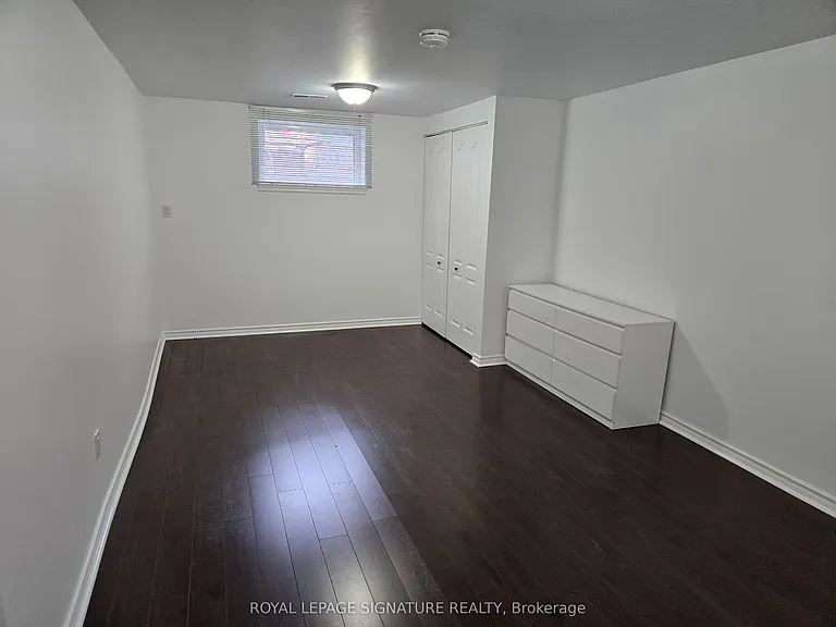 2026 Fontwell Cres #B — Photo 9