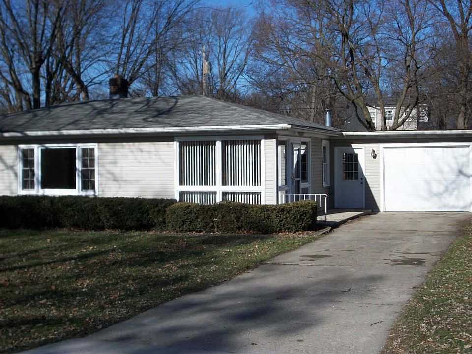 1st image of 19 Meadow Ln