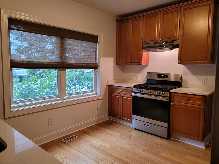 330 Prospect Ave #L — Photo 1