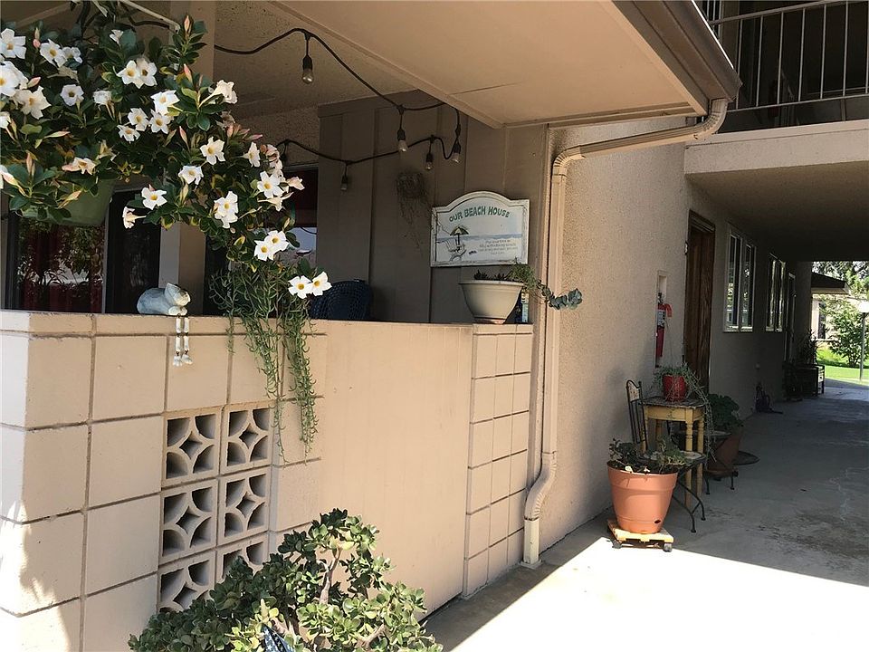 2nd image of 13400 Del Monte Dr #M15-1b