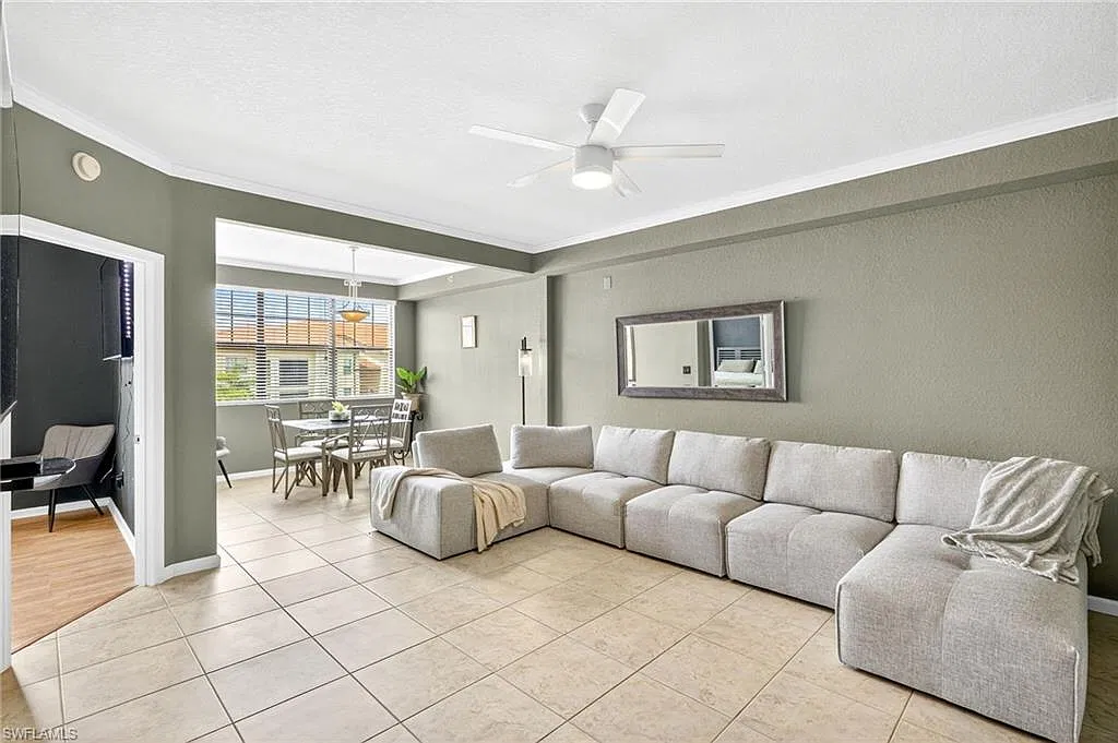 1 bed, 1.0 bath, 899 sqft, $1,800 — Photo 1