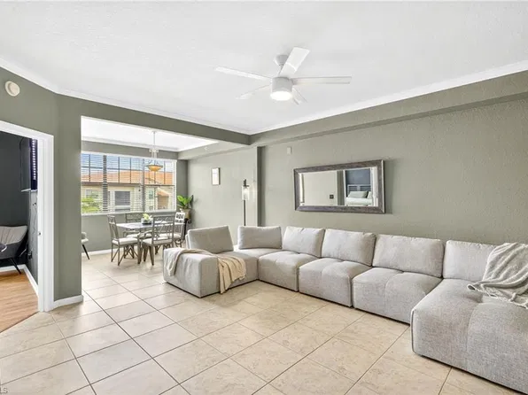 12955 Positano Cir APT 305, Naples, FL 34105