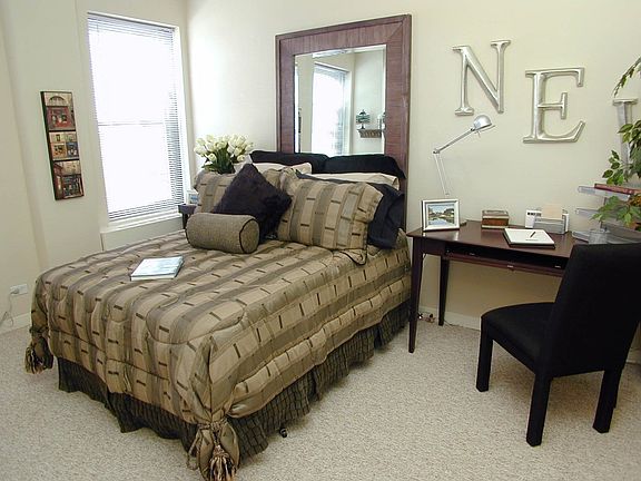 5th image of 2373 E 70th St APT 306