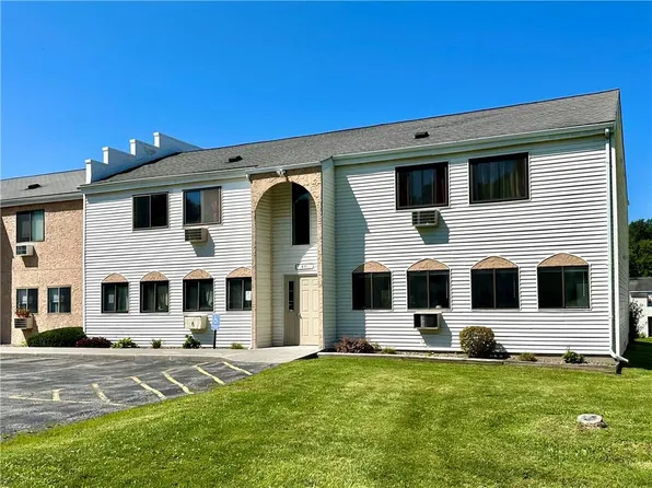 18 Scarborough Lane #B, Wappingers Falls, NY 12590