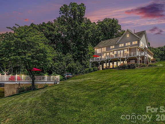 3rd image of 678 Normandy Rd #149