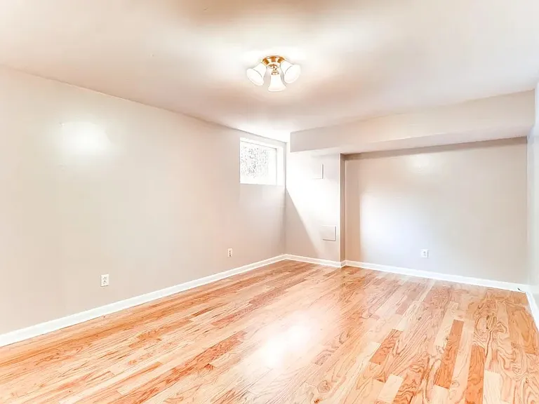 609 S Hanover St — Photo 19