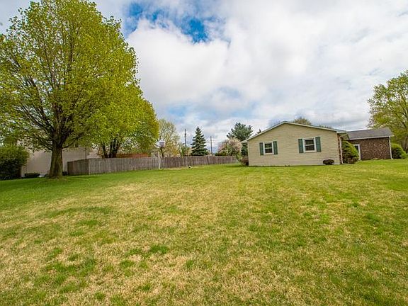 4th image of 51830 Bellflower Ln