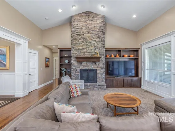17145 Solomon Dr, Nampa, ID 83687