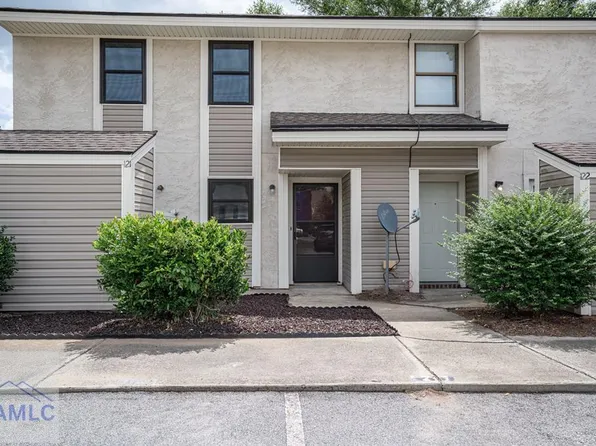 727 S Main St APT 121, Hinesville, GA 31313