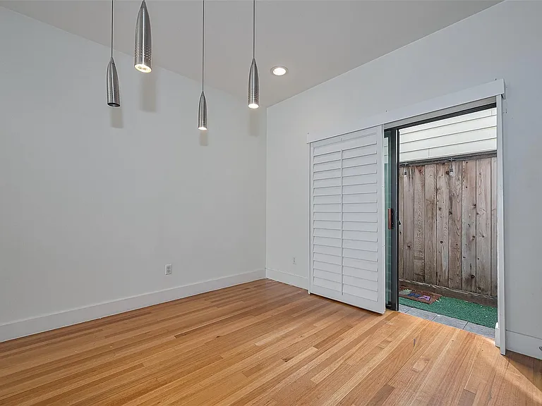 4331 Eigel St — Photo 13