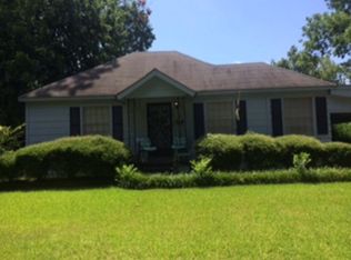 525 Taylor Dr, Greenwood, MS 38930