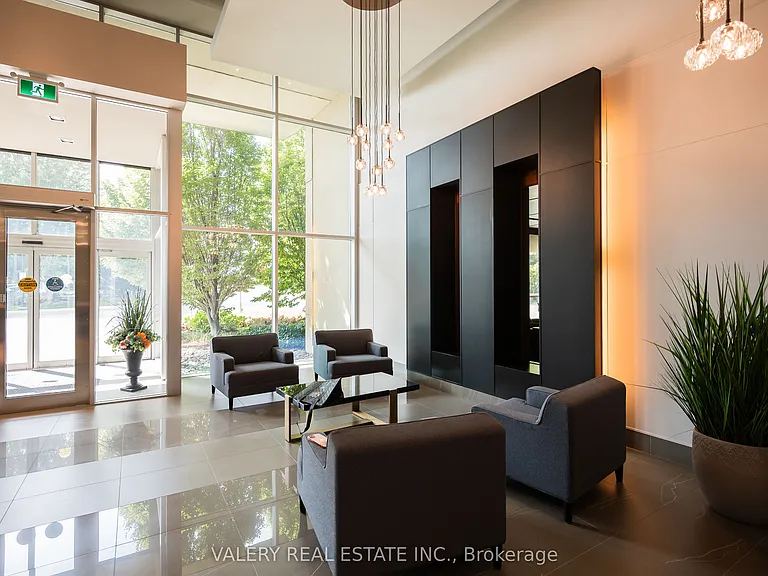 1055 Southdown Rd #201 — Photo 32