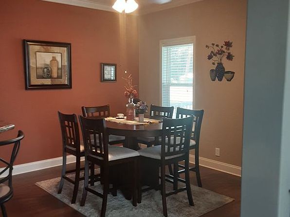 122 Lamplighter Dr.