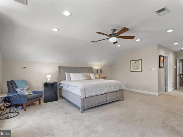 3963 Prickly St, Waldorf, MD 20603