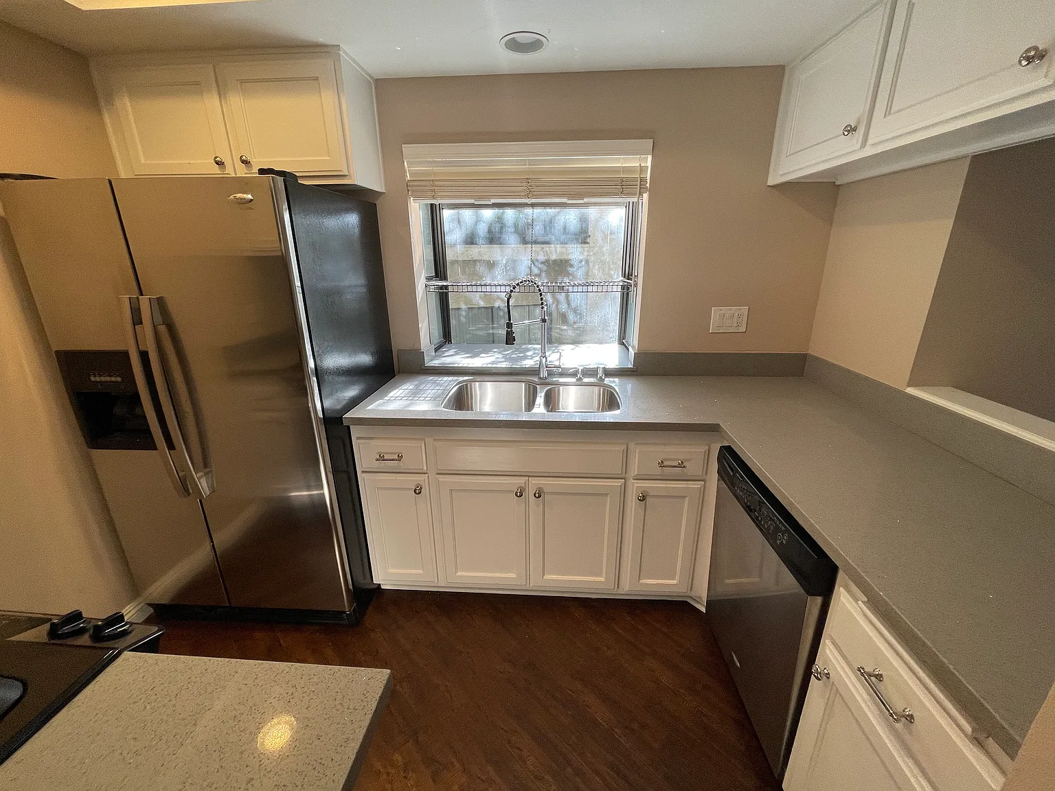 5738 Skyview Way — Photo 2