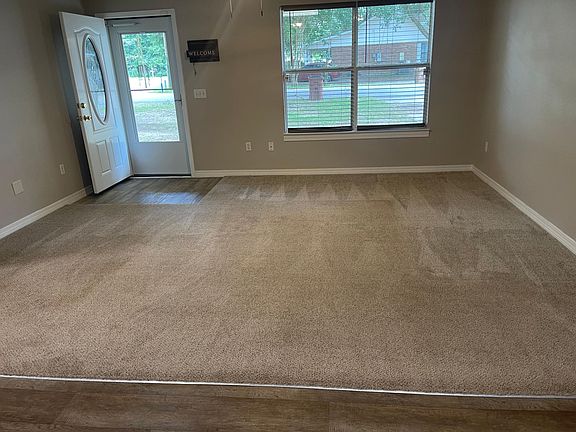 4th image of 5679 Fairview Dr